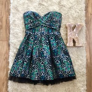 BCBG MAXAZRIA Circle Strapless Cocktail Dress